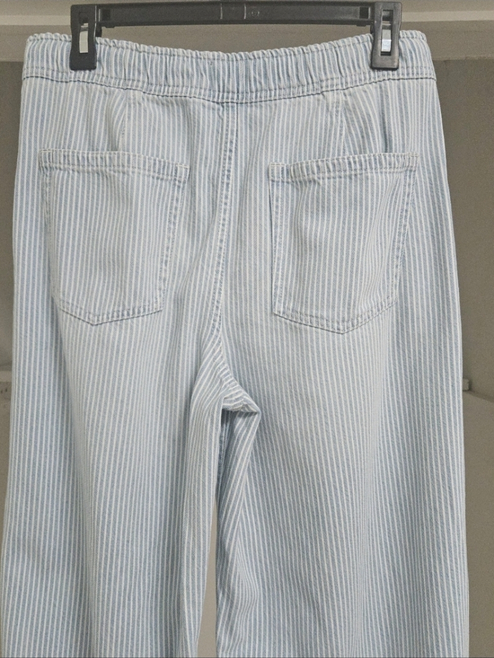 GAP MID- RISE ULTRA SOFT EASY HORSESHOE JEANS RAILROAD STRIPE BLUE LARGE - Picture 7 of 10